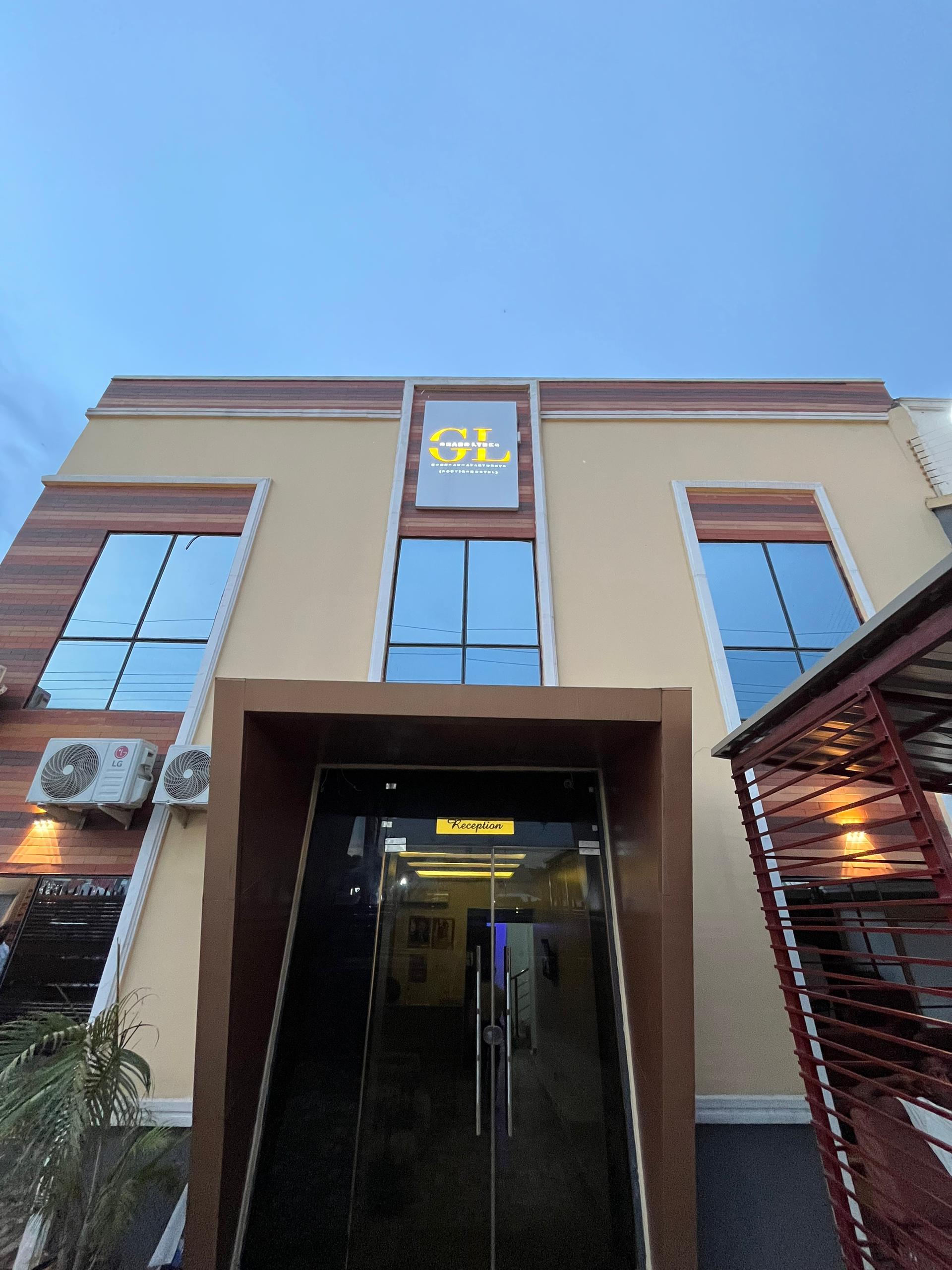 Grand Lynks interior